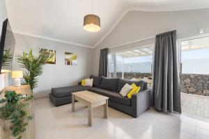 Casa Alegranza 1A 2 by Escape Home