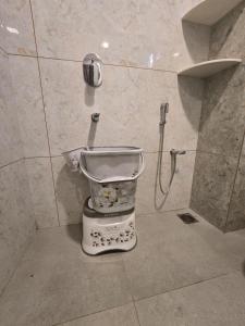 Anne Towers 2BHK Apartment by Homeyhuts