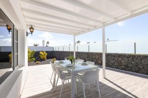 CASA LA GRACIOSA 2A 2 by Escape Home