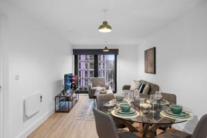 Stunning City Escape - Stylish 2 Bedroom Apartment - Liverpool City Centre