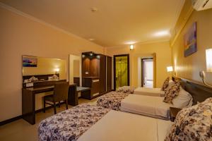 Sunshine Holiday Resort