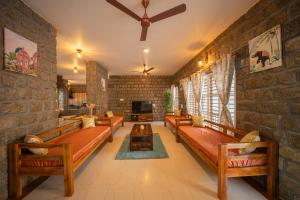 Hasiru Farm House & Party Hall