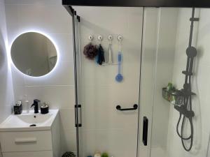 Beachfront Paradise-Full Ocean View