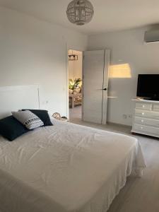 Beachfront Paradise-Full Ocean View