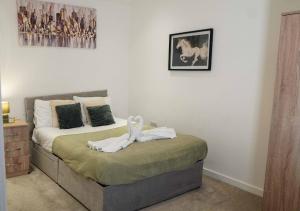 Fort House Large 6BR Home Sleeps 12 3 Bathrooms NEC, JLR, BHX Nearby