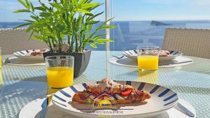 Oceanview at Sunset Sailors