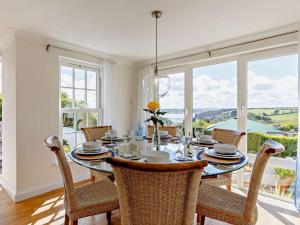 3 Bed in Truro oc-81488