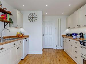 3 Bed in Truro oc-81488