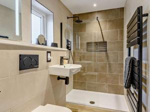 4 Bed in Holt oc-91228