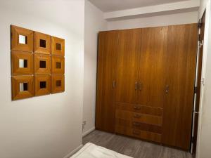 Modern One Bedroom Apartment on Finchley Road Sleeps Four Near the Tube