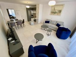 Riviera Breeze Haven A25