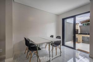 Casa c terraço e churrasq. a 850m do mar JSF0748