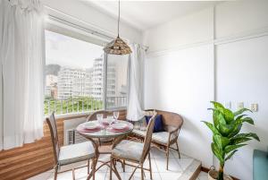 Copacabana: Vista Mar e Pet Friendly | 5 Hóspedes