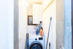 Charming Historic Apartment with Modern Comfort in the Heart of Florence