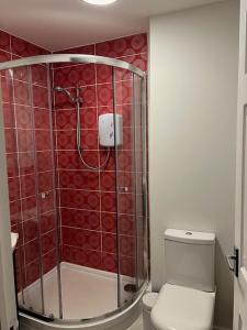 Entire 2 bedroom house in a great Cornish location