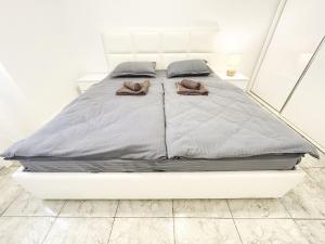 Golden Tide Residence C21