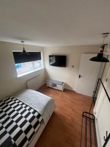 3 bedroom house near city centre