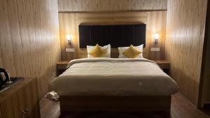 Bonfire Lakeview Treehouse