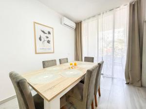 Aqua Dream Retreat D77