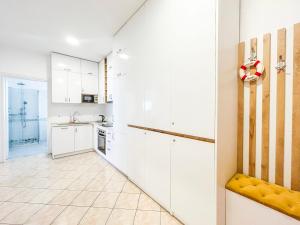 Ocean Whisper Escape E50