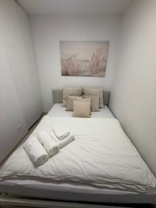 Modern apartment Trnava Parking & Garden