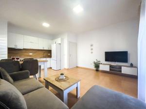 Golden Bay Suite E51