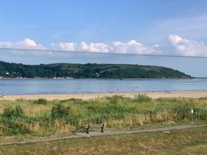 LLANSTEFFAN - SEABANK - a lovely holiday home on the beach front