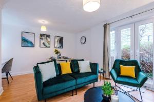 Comfy 1BR in Salford, Kitchen, WiFi and Parking