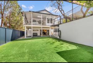 Milton Gem 4 Bed 2 Bth Near Suncorp Stadium & Ċafe