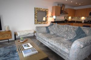 3 Bed in Torquay oc-a28109