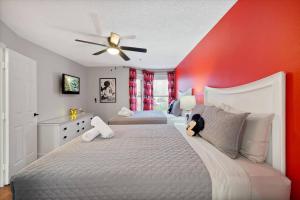 Mickey Family Condo - 4 Miles to Disney