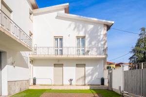 Milano Malpensa 5 - FreePark, Wifi, AC - 3 Suite