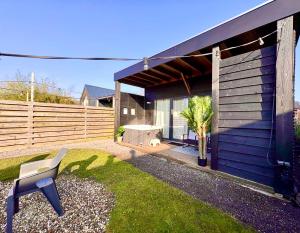Family house with garden & jacuzzi & sauna near Amsterdam