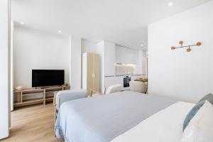 Studio Glow I 111 Collection