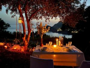 Private villa Pyrgos - Heated Pool & Sea View - Walking distance from beaches & Liapades