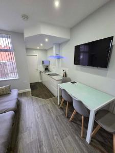 159 Smart Apartments