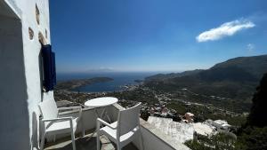 Camaraki Castle House , Chora Serifos