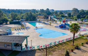 MH H24 3 chambres 1 salle de bain dans camping 4 étoiles