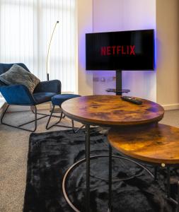 The Beauchamp Modern 2BR Coventry City Centre Apt Free Parking