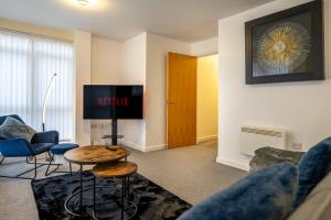 The Beauchamp Modern 2BR Coventry City Centre Apt Free Parking