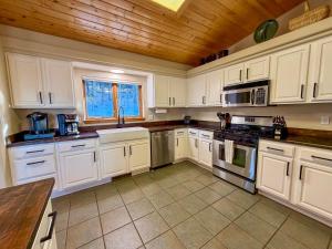 Luxury Angel Fire 5BR 4B, Views!, Game Room