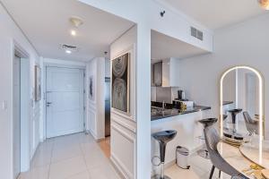 1BR 42nd Floor Palm Jumeriah & Sea View- 5 Sleeps