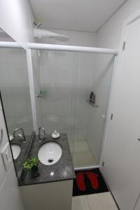 Apt Praia Grande 2 Quartos 50mts da Praia