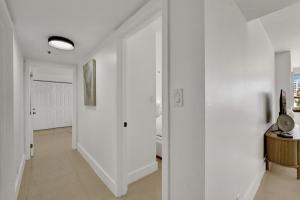 Large Ocean View 2 BDR Condo Beachfront Hotel 504