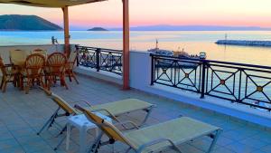 Deluxe One-Bedroom Apartment with Big Terrace and Panoramic Sea View