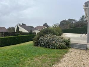 Proche Plage de la Noë, piscine -10