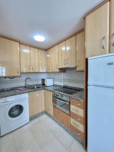 CARACOLA FRENTE A LA PLAYA