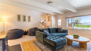 Modern Sonoma Stay w Spacious Deck Views Prime Location Bennett