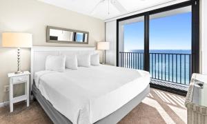 One Seagrove Place 1208