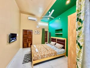 Chic 1RK Studio with Kitchen in Ballygunge